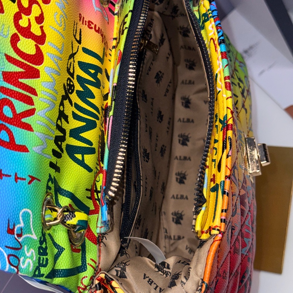 💙Buyers choice! 💚Colorful Graffiti Love Handbag❤️ - Picture 4 of 5